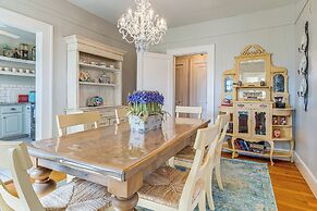 Hill Country Retreat w/ Lake View, Deck & Balcony