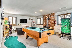 Ski, Game & Grill: Family Retreat in Glen