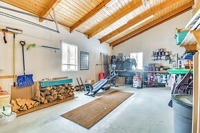 Ski, Game & Grill: Family Retreat in Glen