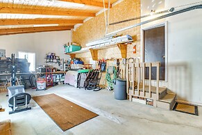 Ski, Game & Grill: Family Retreat in Glen