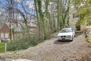 2 Mi to South Boston Speedway: Cozy Tiny Home!