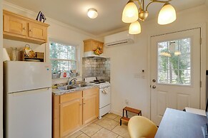 2 Mi to South Boston Speedway: Cozy Tiny Home!