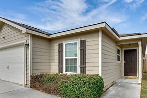 13 Mi to Lackland Afb: San Antonio Home!