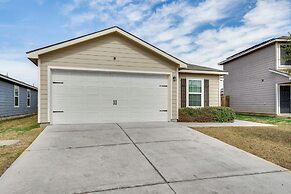 13 Mi to Lackland Afb: San Antonio Home!