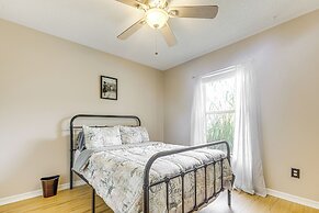 9 Mi to Clover Park: Poolside Paradise!