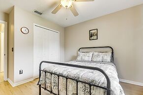 9 Mi to Clover Park: Poolside Paradise!