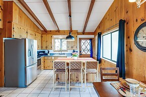 Mtn Views & Multi-level Deck: Prescott Paradise!