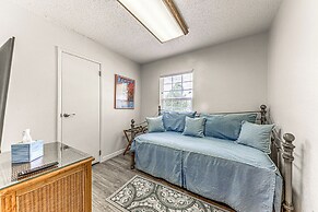 1 Mi to Alto Lake: Mtn-view Home w/ Large Yard!