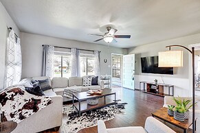 5 Mi to Belton Lake: Home w/ Large Yard!