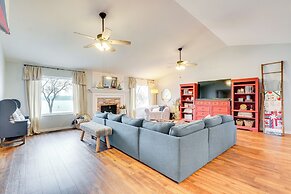Lakefront Home w/ Private Dock in Grove