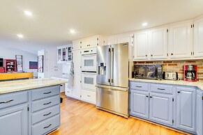 Lakefront Home w/ Private Dock in Grove