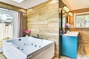 3-acre Oceanfront Home: Game Room & Fire Pit!