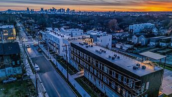 Nashville Vibes Rooftop Karaoke Fire Pit Downtown