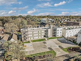 Nashville Vibes Rooftop Karaoke Fire Pit Downtown