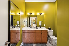 Nashville Vibes Rooftop Karaoke Fire Pit Downtown