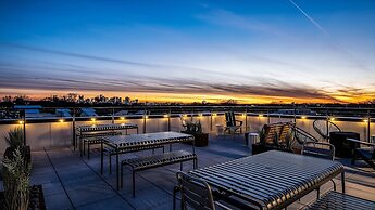 Nashville Vibes Rooftop Karaoke Fire Pit Downtown