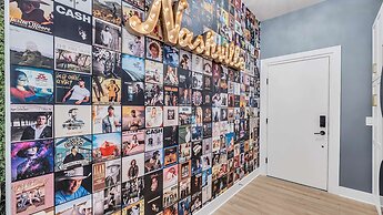 Nashville Vibes Rooftop Karaoke Fire Pit Downtown