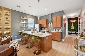 Nashville Vibes Rooftop Karaoke Fire Pit Downtown