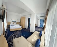 Briza Boutique Mamaia