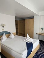 Briza Boutique Mamaia