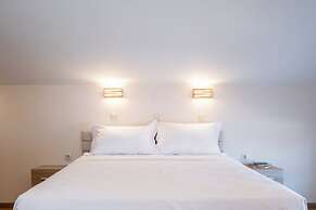 Villa Oasis in Nikiana - Sleep 6 - Pool - Hot Tub