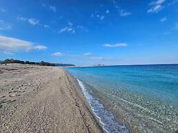 Villa Oasis in Nikiana - Sleep 6 - Pool - Hot Tub