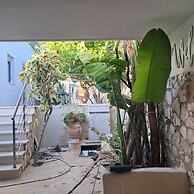 Villa Oasis in Nikiana - Sleep 6 - Pool - Hot Tub