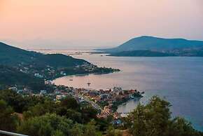 Villa Oasis in Nikiana - Sleep 6 - Pool - Hot Tub