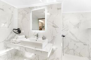 Villa Oasis in Nikiana - Sleep 6 - Pool - Hot Tub