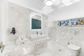 Villa Oasis in Nikiana - Sleep 6 - Pool - Hot Tub