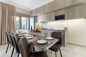 Villa Oasis in Nikiana - Sleep 6 - Pool - Hot Tub