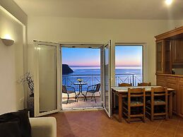 Roomers Himara