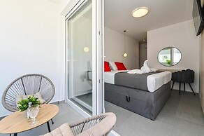 Smash B - Apartment with Private Pool