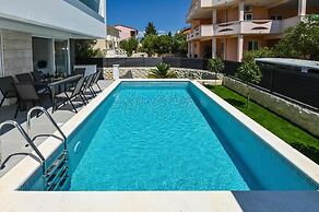Smash B - Apartment with Private Pool