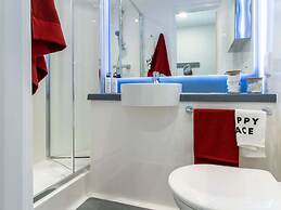 Student Only The Gate