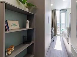 Student Only The Gate