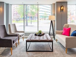 Student Only The Gate