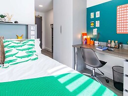 Student Only The Gate