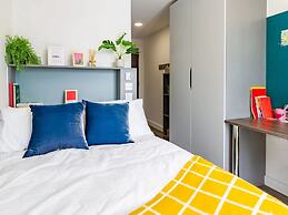 Student Only The Gate