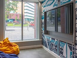 Student Only The Gate