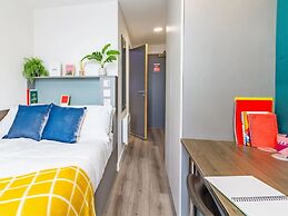 Student Only The Gate