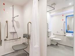 Student Only The Gate