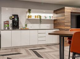 Student Only The Gate