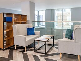 Student Only The Gate