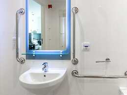 Student Only The Gate