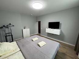 Room-1 Numeris Apartamentai su Balkonu