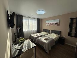 Room-guest House 