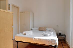 JOIVY Airy flat near the city centre