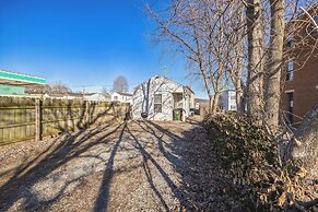 Cozy 2 Bedroom Getaway