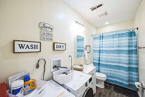 Cozy 2 Bedroom Getaway